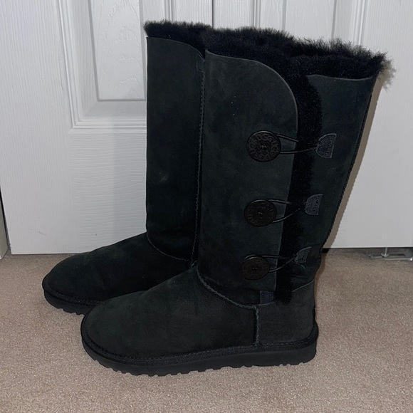 Ugg Black Triplet Bailey Button Boots - Picture 2 of 8